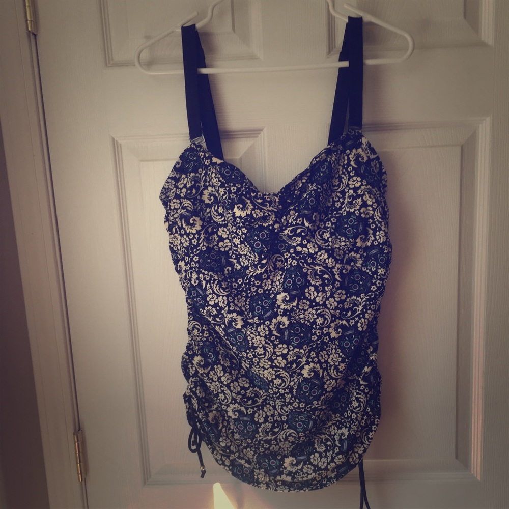 Tankini swim top